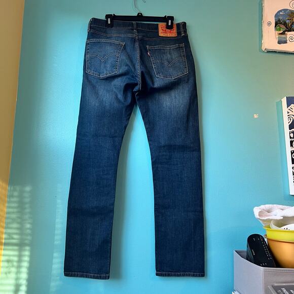 Levi's 513 Mens Denim Jeans Straight Fit 33 x 32 Medium Wash Blue Pants Solid - Picture 2 of 9